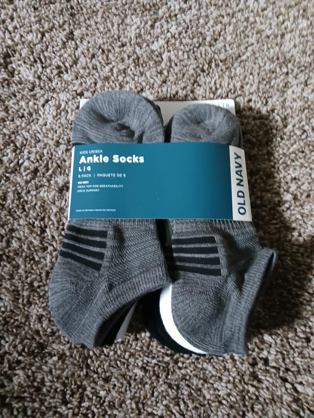 NWT Old Navy Boy's Athletic Ankle Socks - 6 Pack  Large (3Y-5Y)